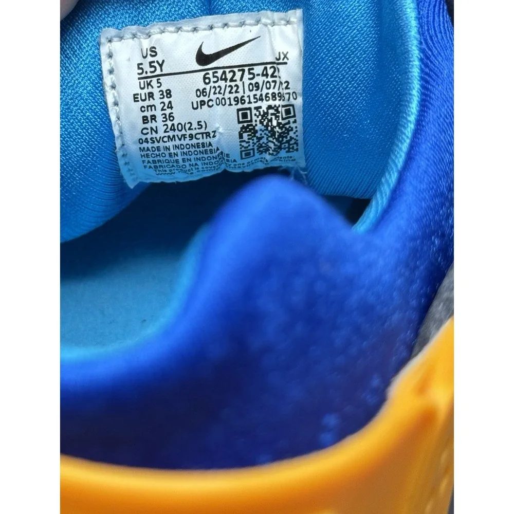 Size 5.5Y- Nike Huarache‎ Kids Pre Owned Shoes, White/Blue/Yellow